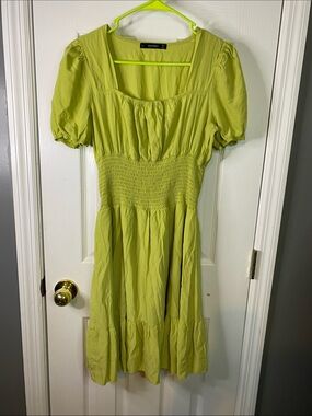 hesperus green dress | Dresses | Floral Puff Sleeve fit:FITTED